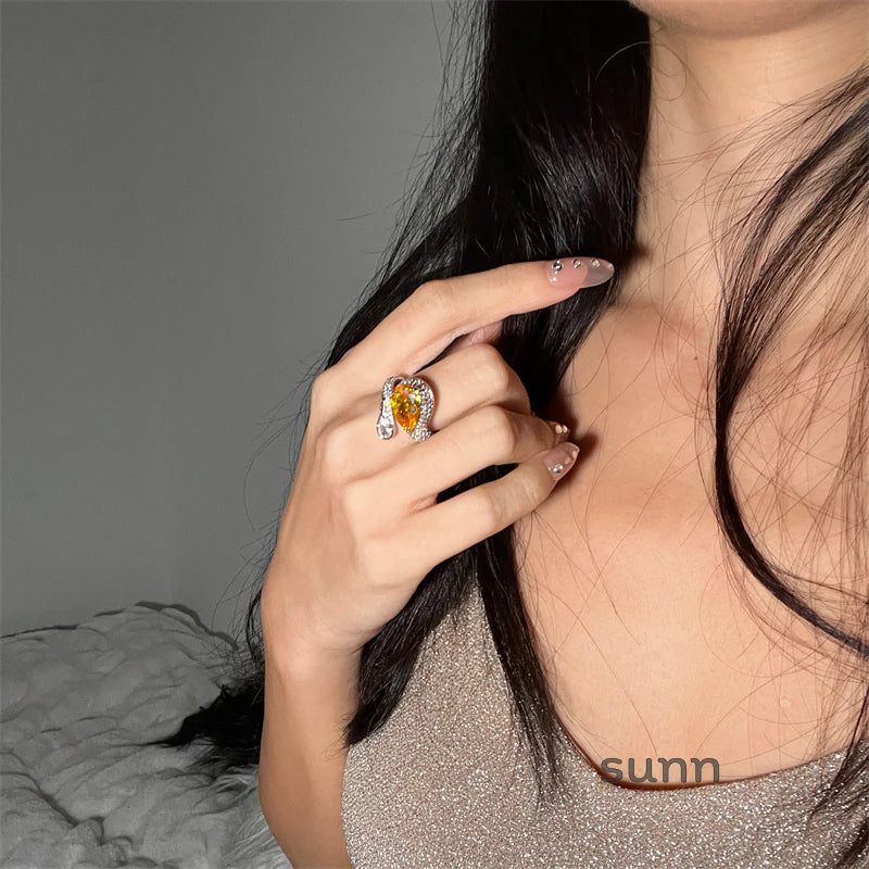 Saniah Zircon Teardrop Ring
