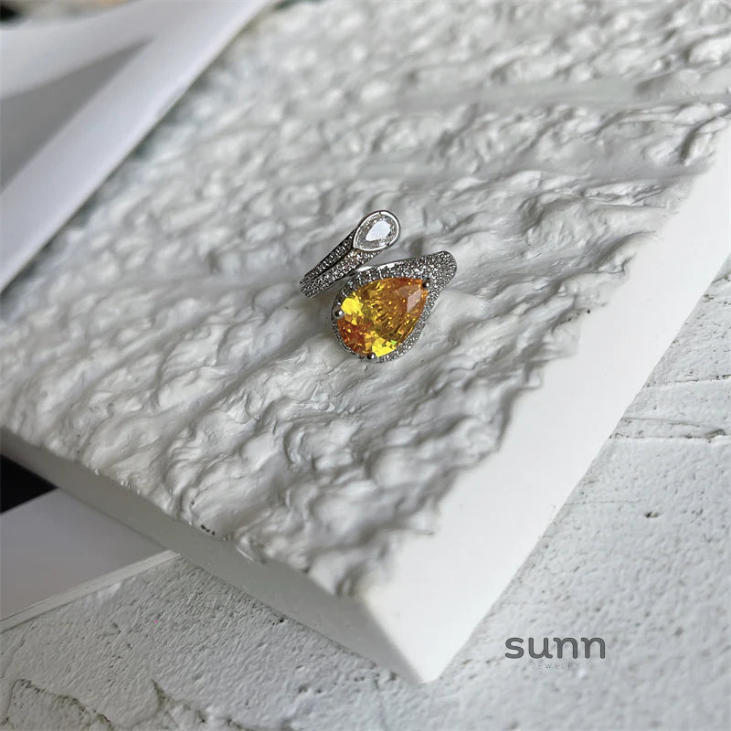Saniah Zircon Teardrop Ring