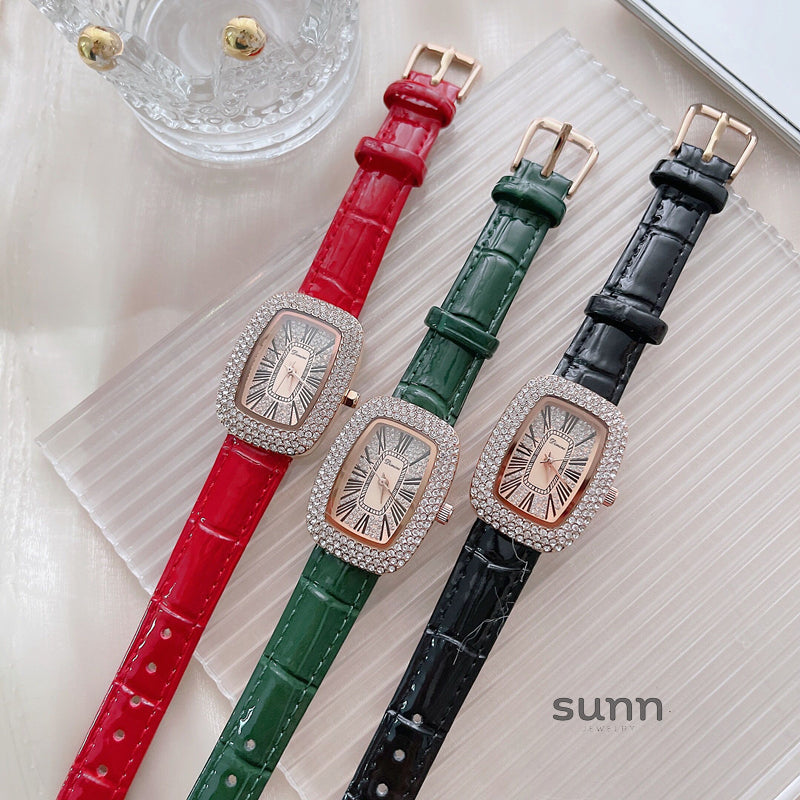 Santana Oval Rhinestone Watch [9E7SC5H2]