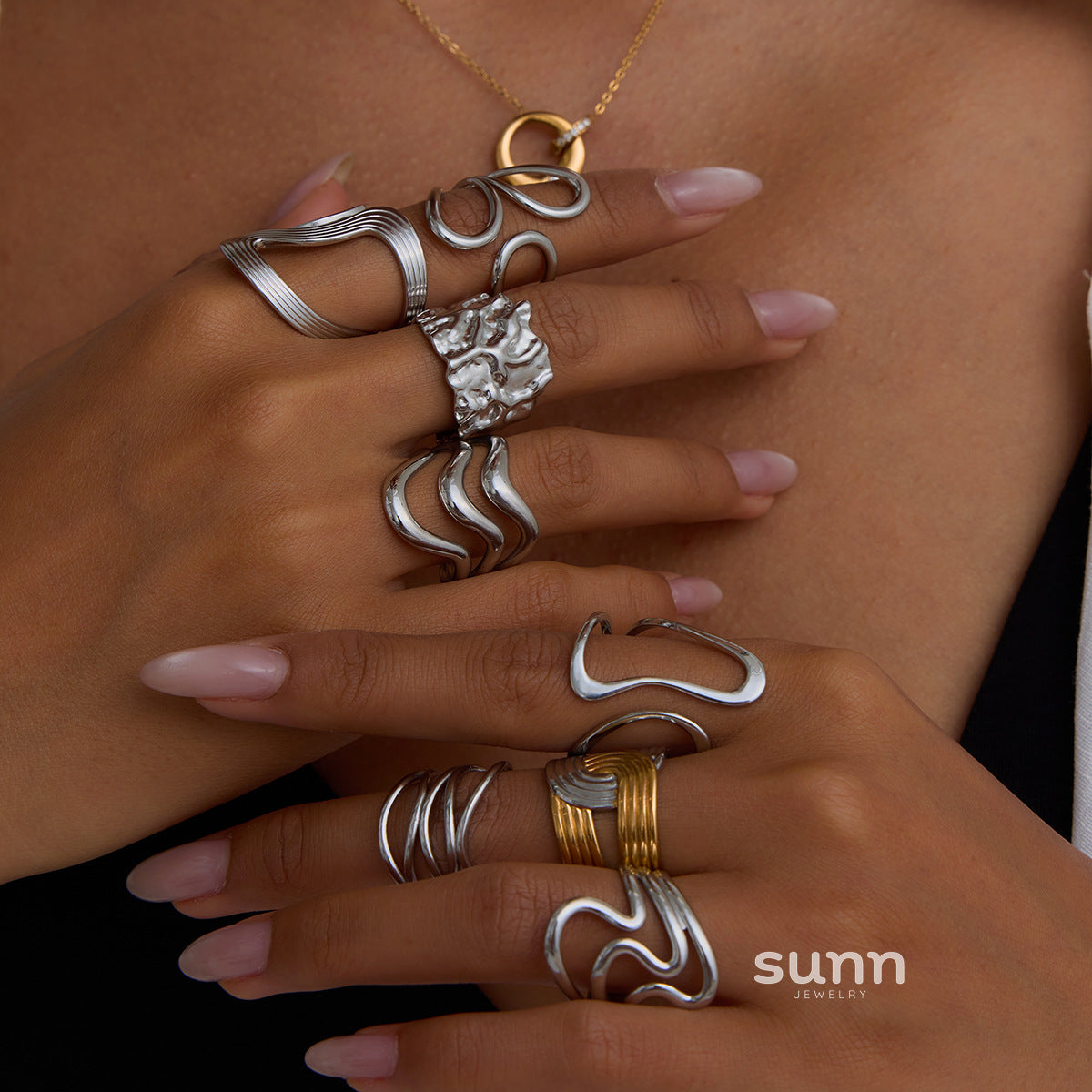 Sanvi Geometric Line Rings [GAU8M3HH]
