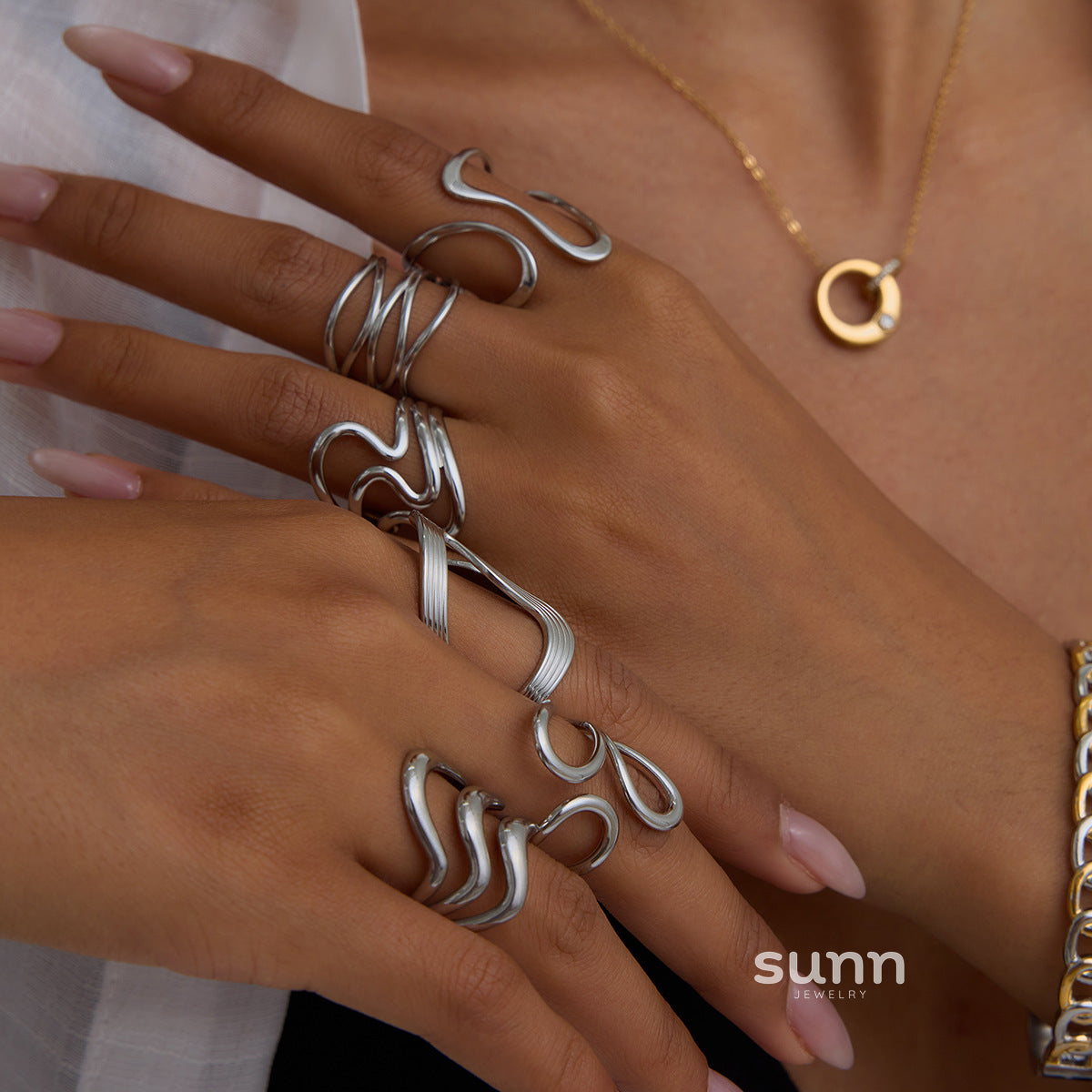 Sanvi Geometric Line Rings [5RR9B8UE]