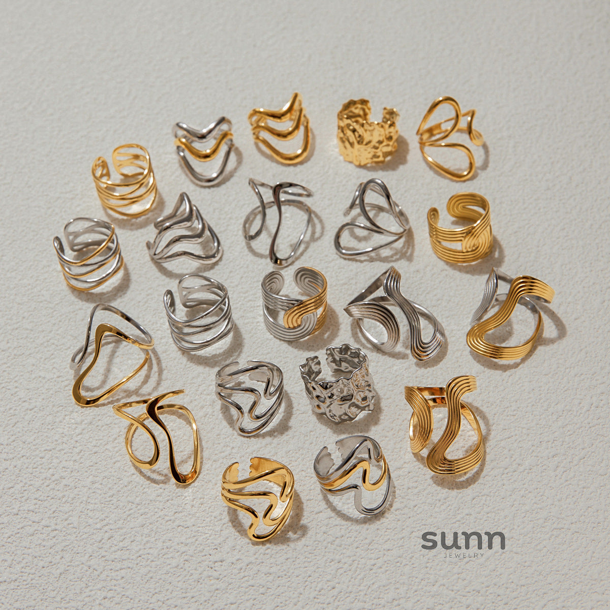 Sanvi Geometric Line Rings [GIY6MK94]
