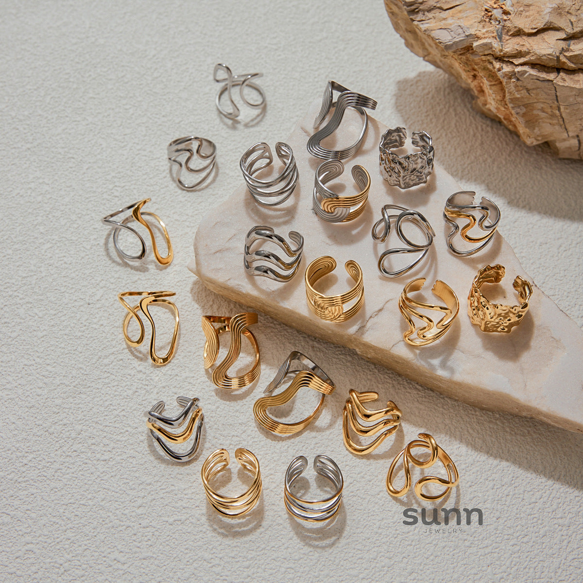 Sanvi Geometric Line Rings [EBY3WITN]