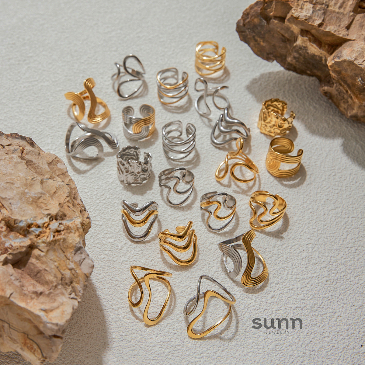 Sanvi Geometric Line Rings [E31BQ2K1]