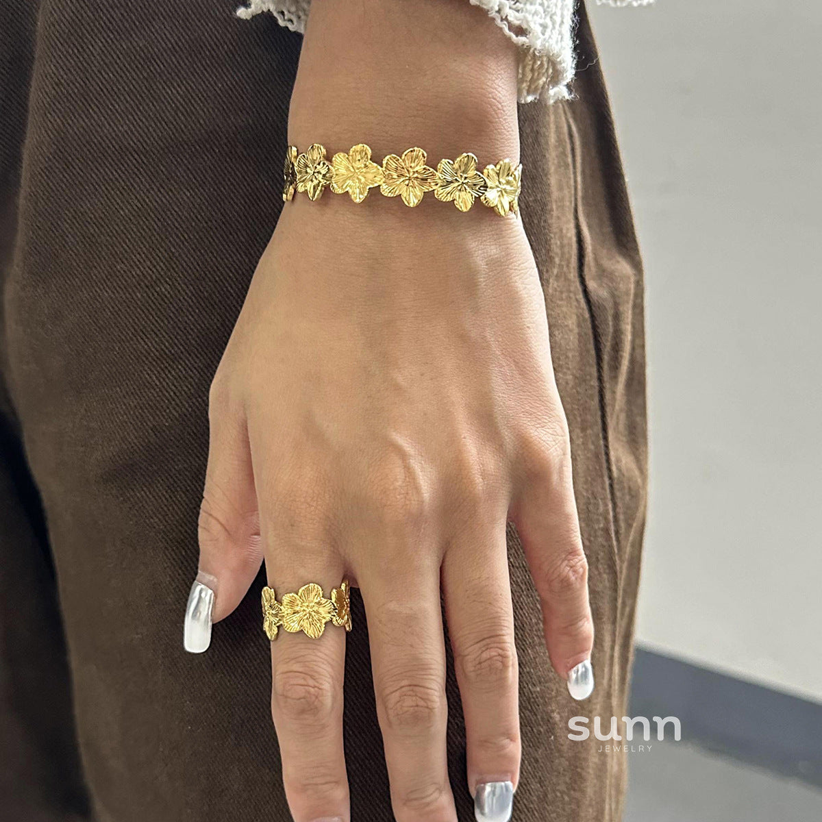 Saoirse Blossom Bracelet Ring Set [52NEFPCY]