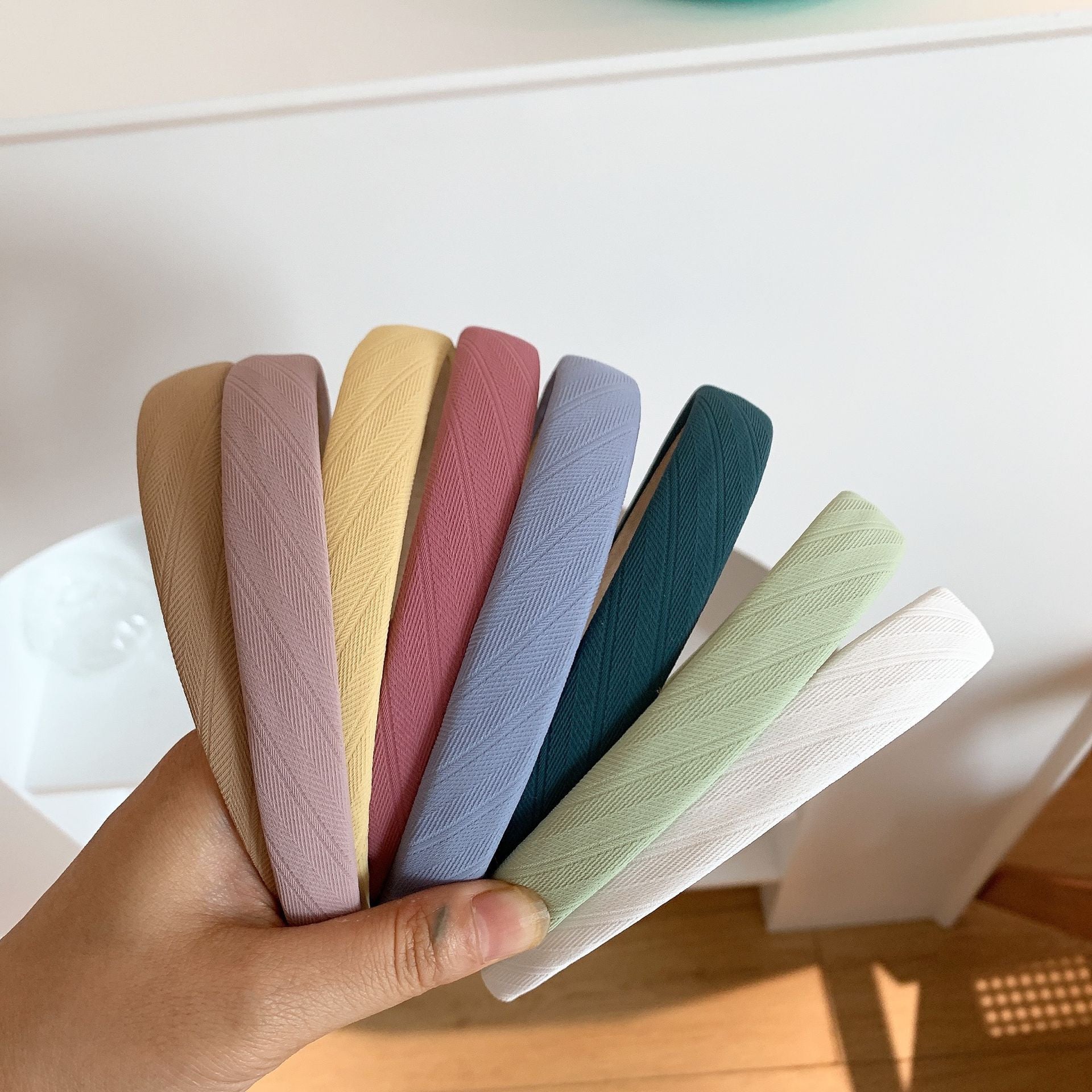 Saraiya Elegant Fabric Headband [NIW43ECQ]
