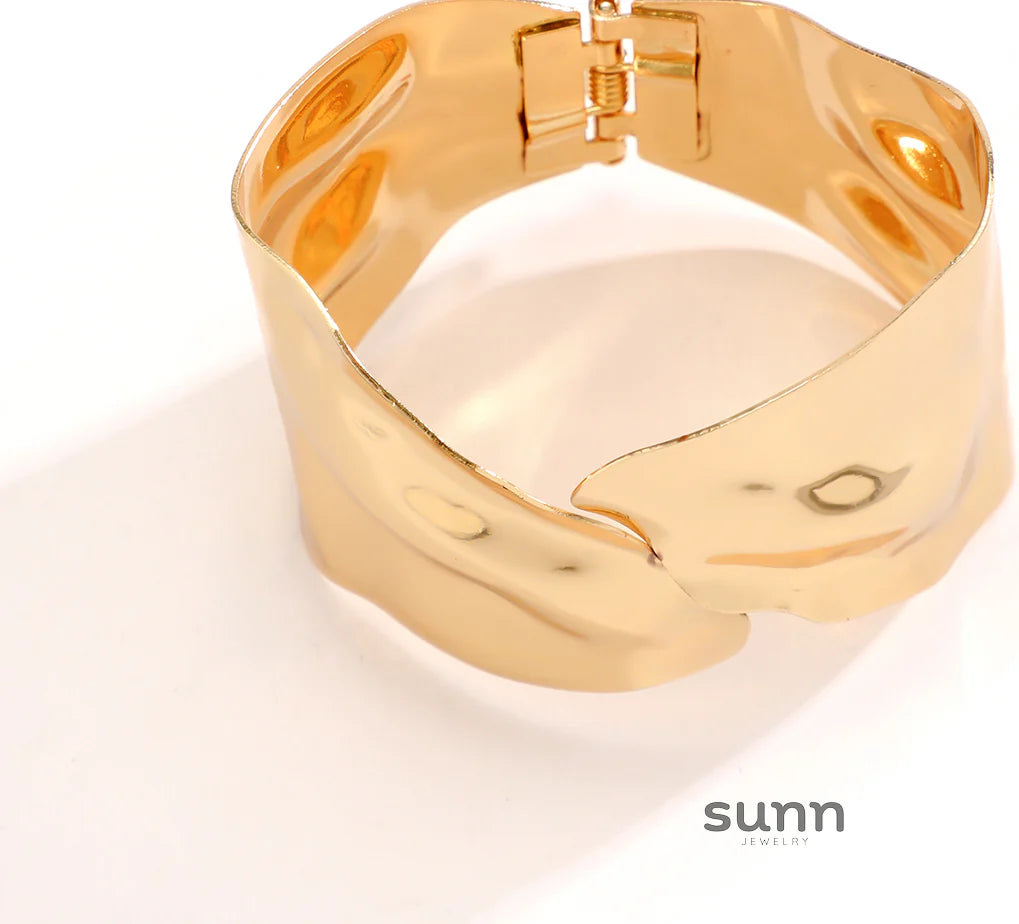 Saray Sculpted Cuff Bracelet