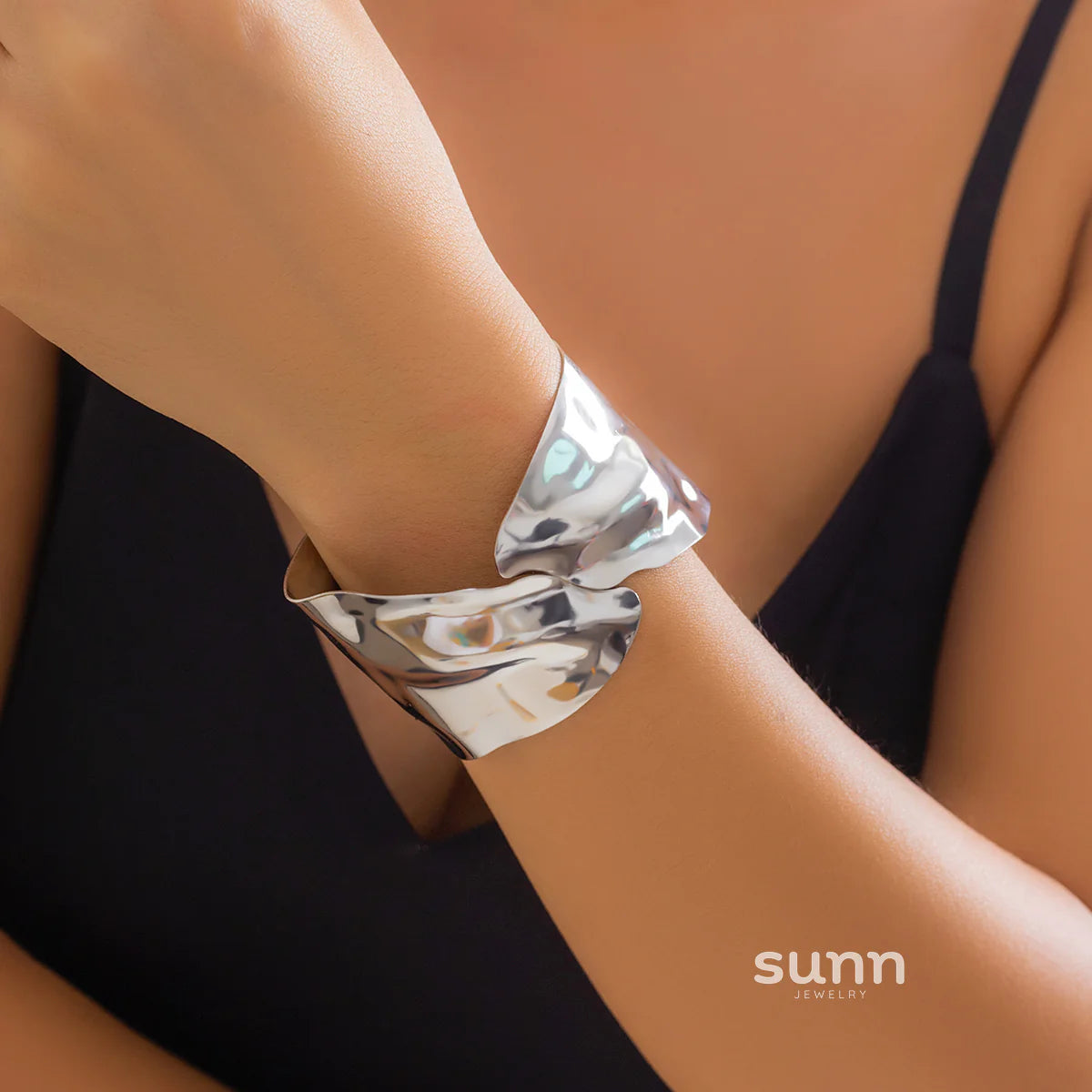 Saray Sculpted Cuff Bracelet