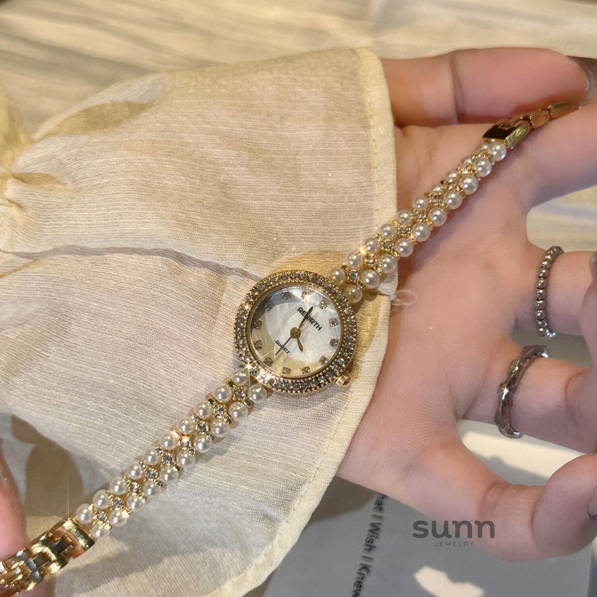 Saraya Delicate Pearl Watch