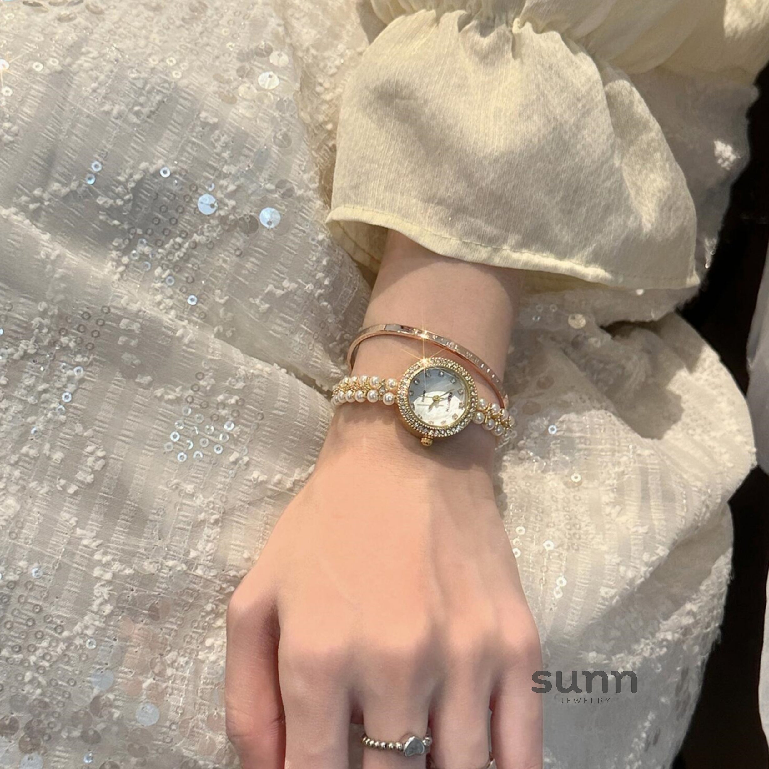 Saraya Delicate Pearl Watch