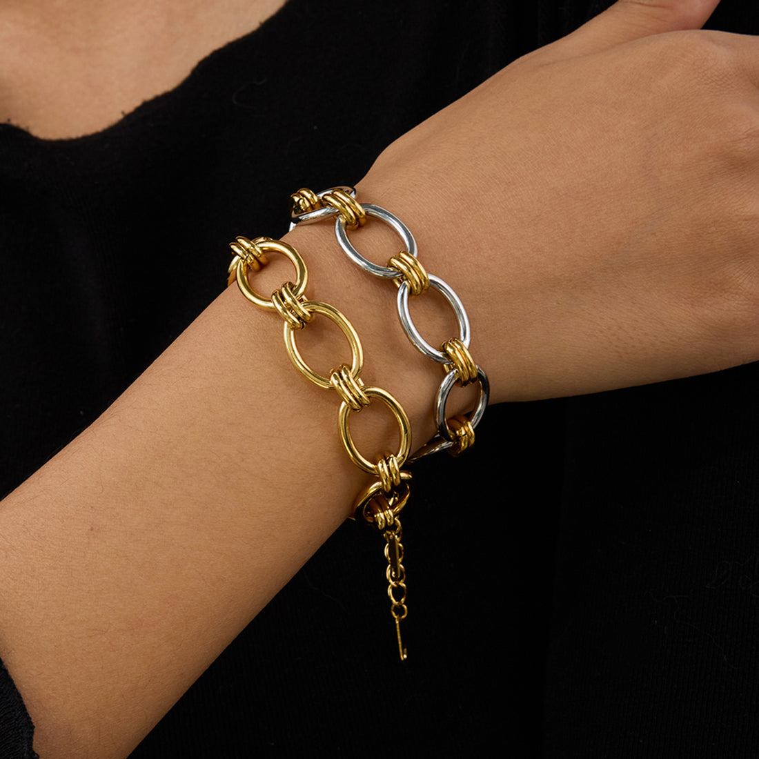 Sarayh Oval Cuff Bracelet [LL2O4HX2]