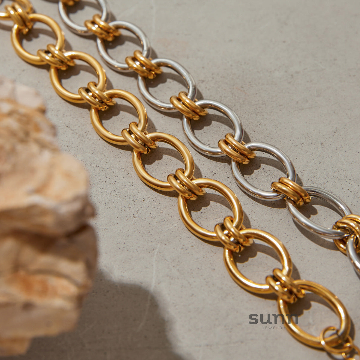 Sarayh Oval Cuff Bracelet [AS3SFC57]