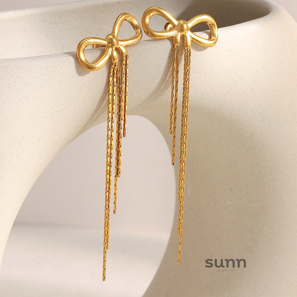 Sarayu Bow Zircon Tassel Earrings [0LNQKNBL]