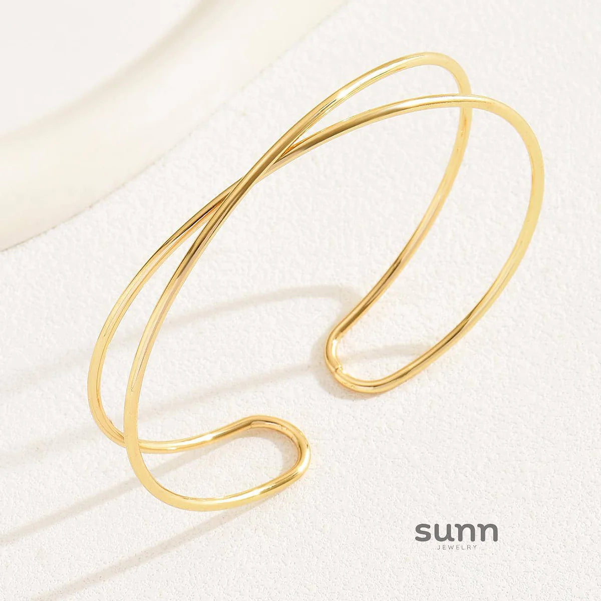 Sarayu Statement Arm Cuff