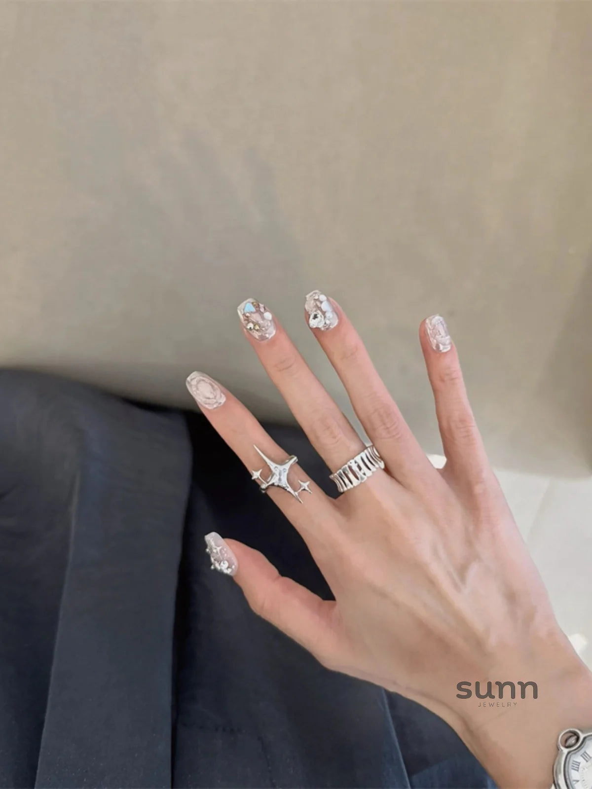 Saria Minimalist Star Ring
