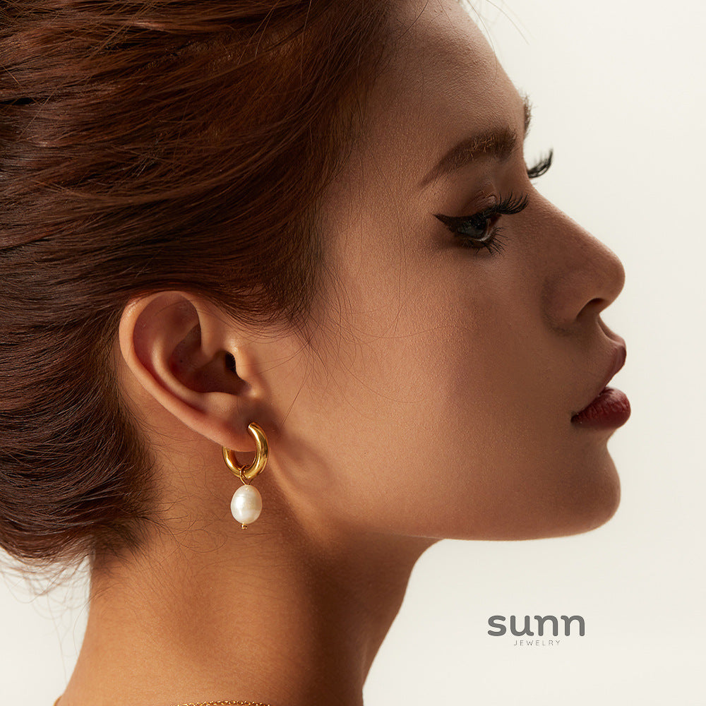 Sariya Geometric Pearl Hoop Earrings [OL7K1EO2]