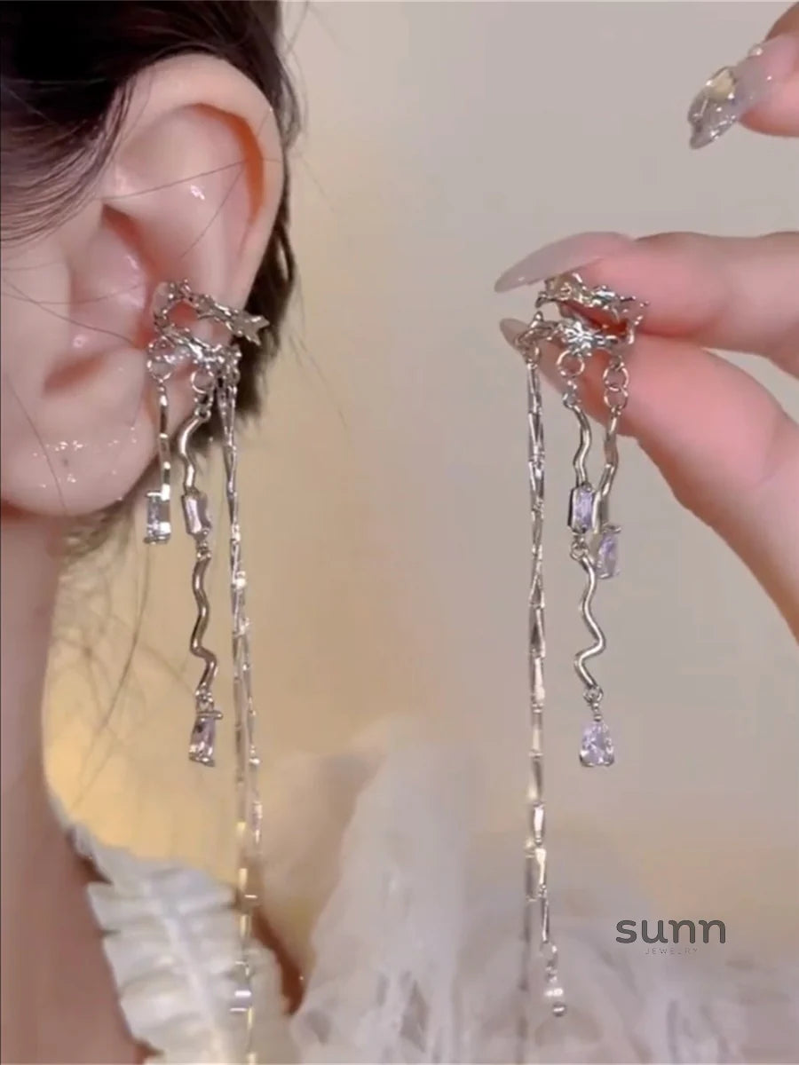 Sariya Rhinestone Tassel Ear Cuff