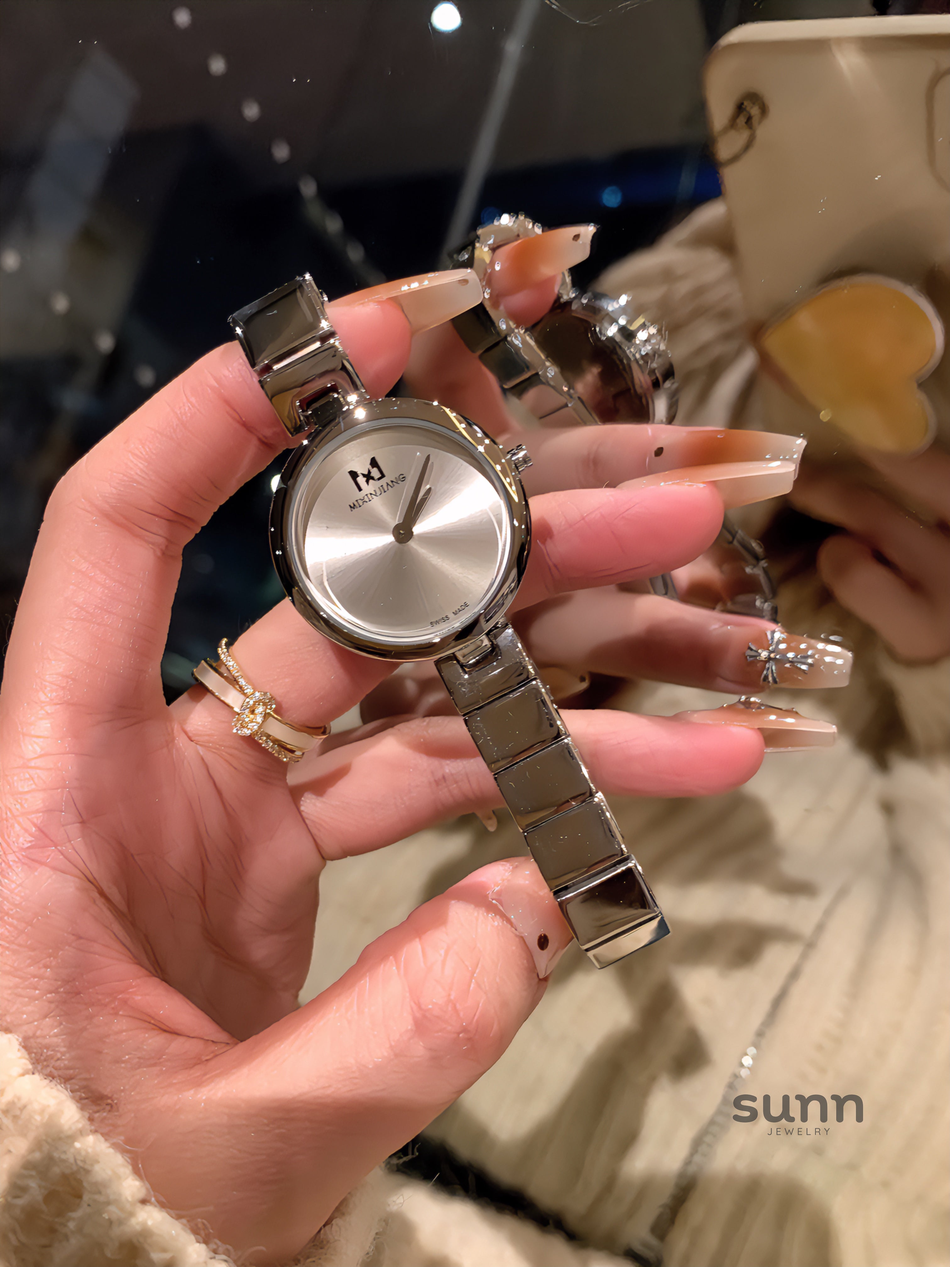 Sariyah Round Dial Watch [CC83PFPH]