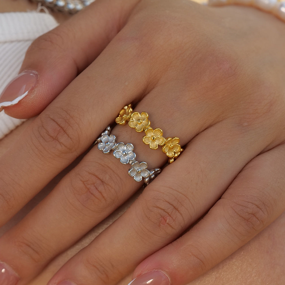 Saron Dainty Flower Ring [46SZ6YTO]
