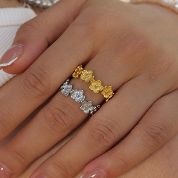 Saron Dainty Flower Ring [46SZ6YTO]