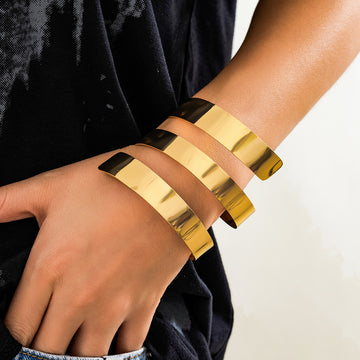 Savvy Spiral Cuff Bracelet [UEMLXUXW]