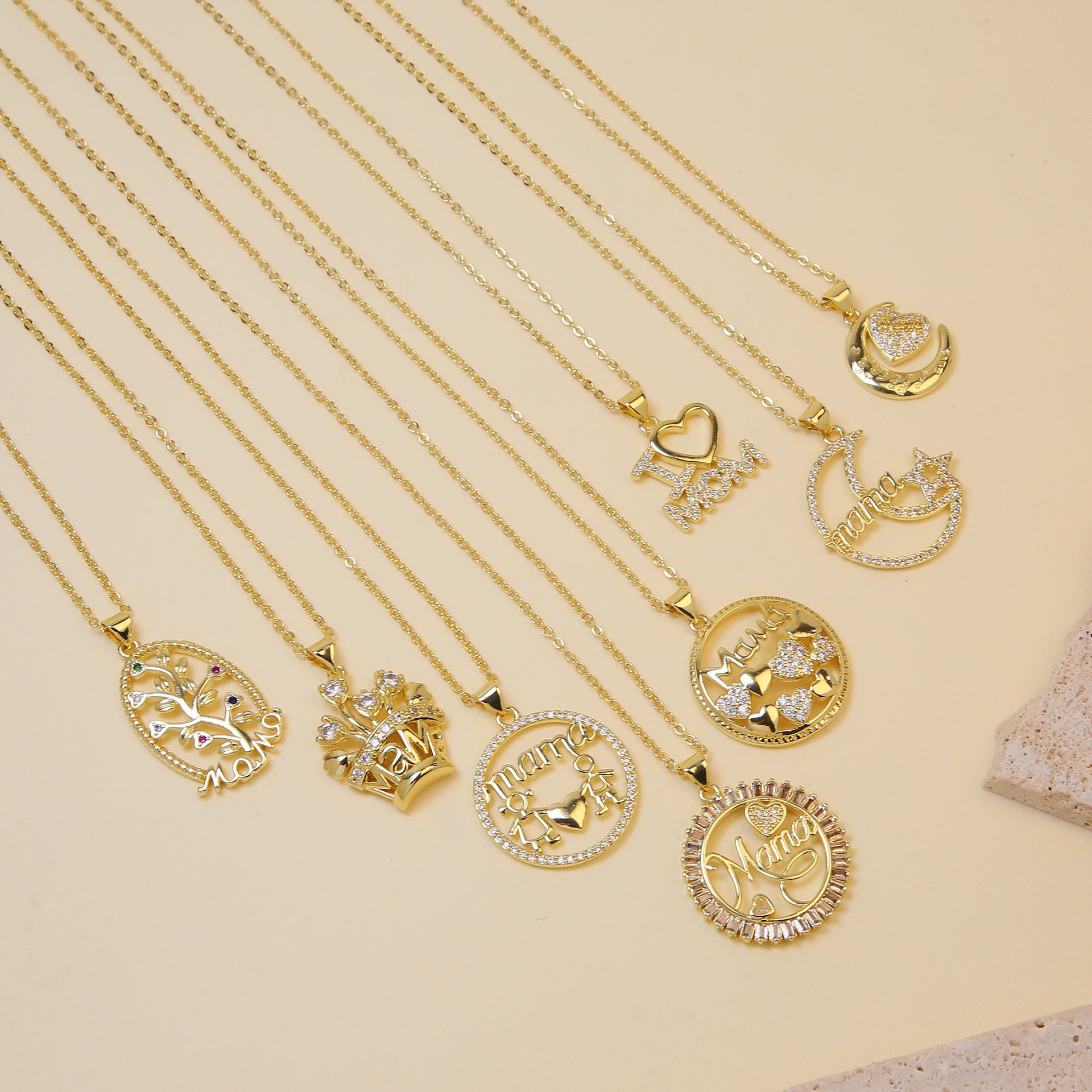 Saydee Zircon Mother Pendant Necklace [GQ0AYHMS]