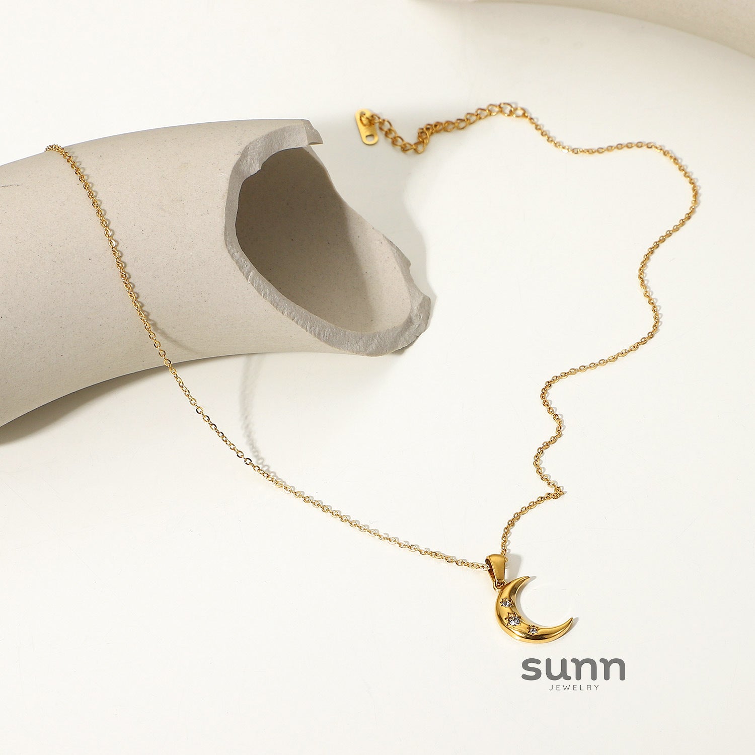 Scarlette Layered Moon Necklace [PJ1QSLF0]