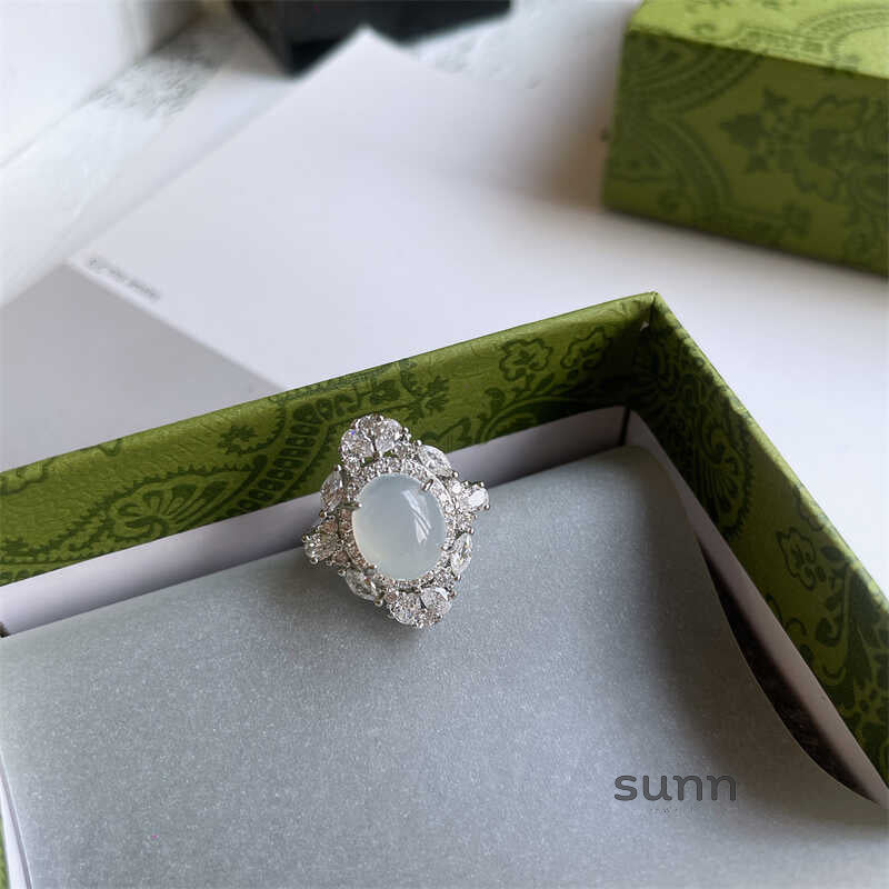 Scottie Iridescent Opal Necklace Ring [43BOUDGD]