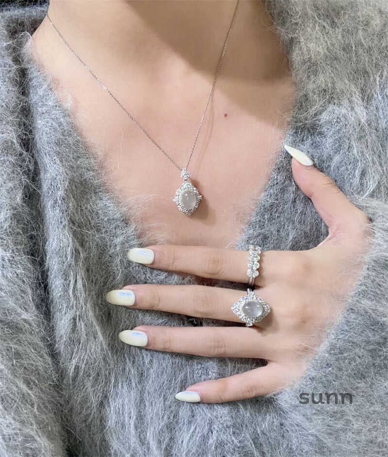 Scottie Iridescent Opal Necklace Ring [C0725C9W]