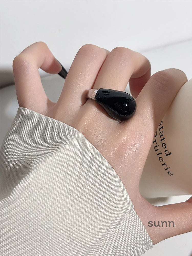 Seanna Teardrop Enamel Ring