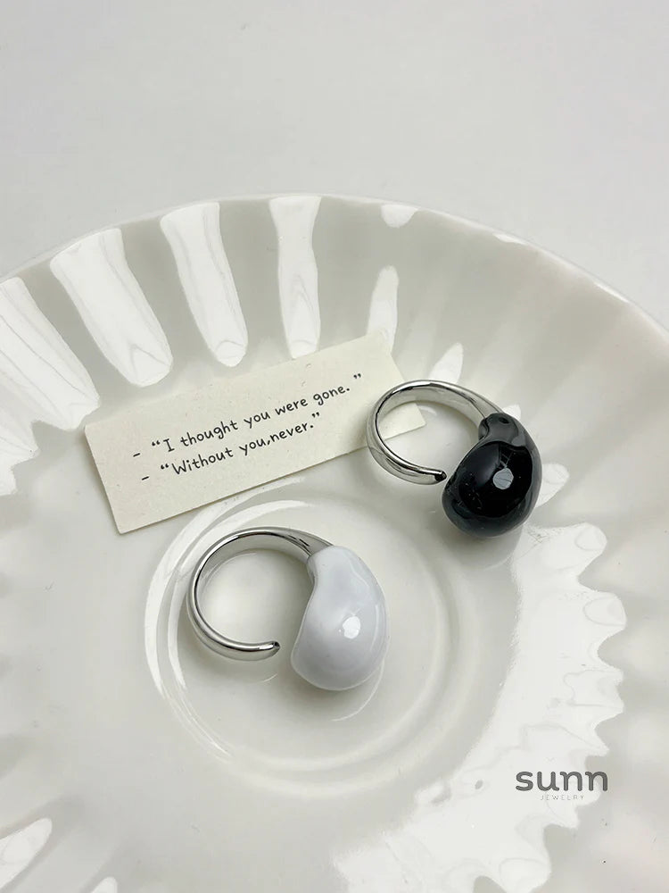 Seanna Teardrop Enamel Ring