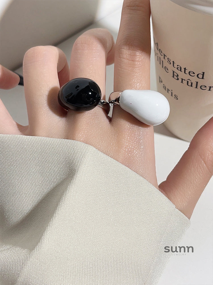 Seanna Teardrop Enamel Ring