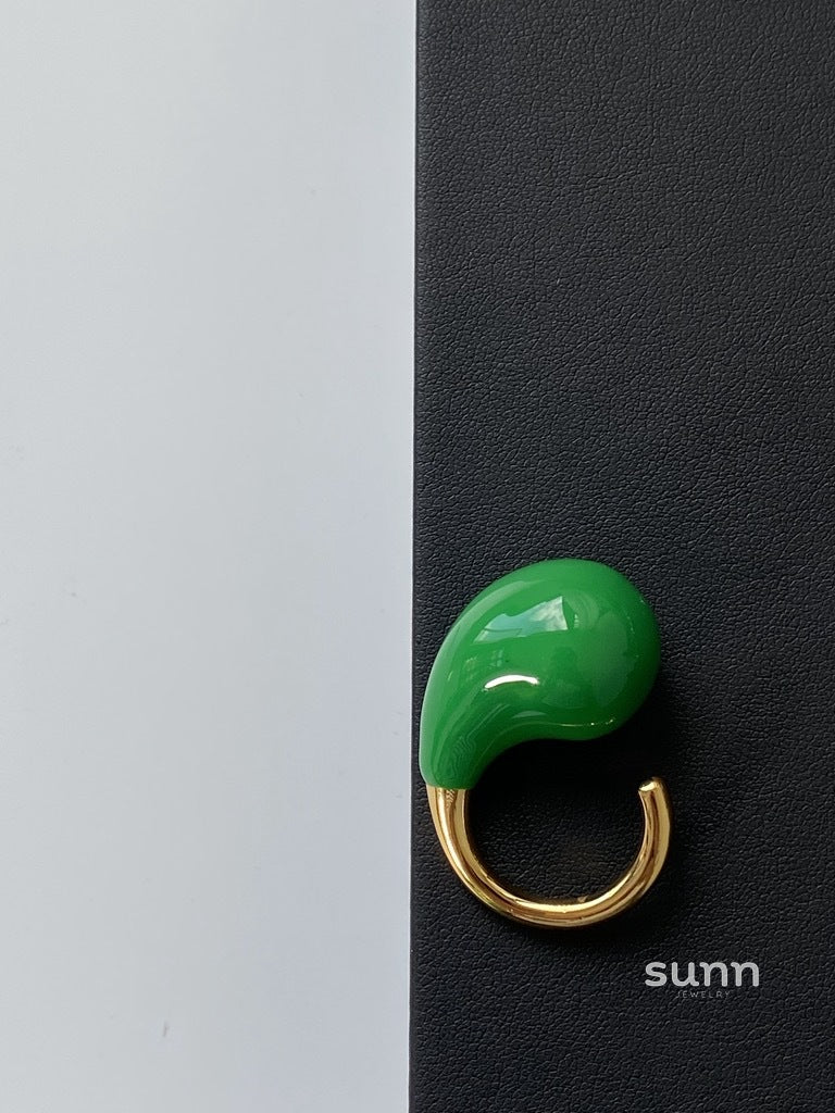 Seanna Teardrop Enamel Ring