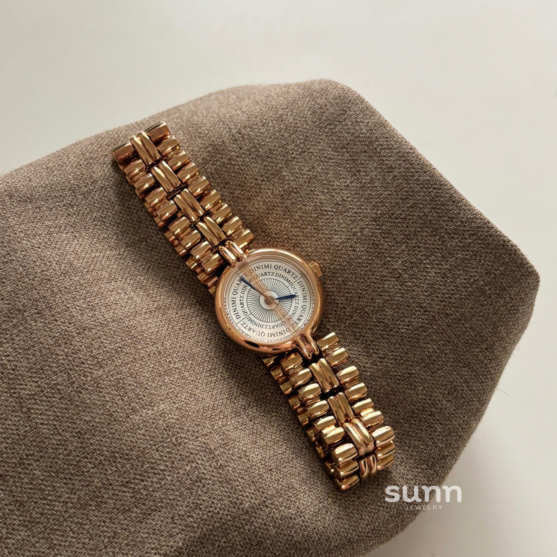 Selena Vintage Chain Watch [NXDPZNJL]