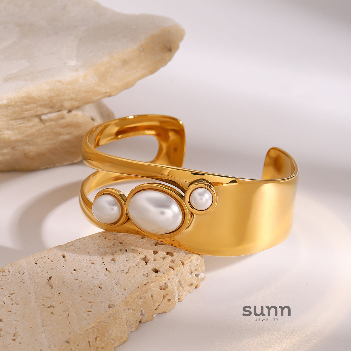 Semaj Pearl Stone Cuff Bracelet [J8X1M3A3]