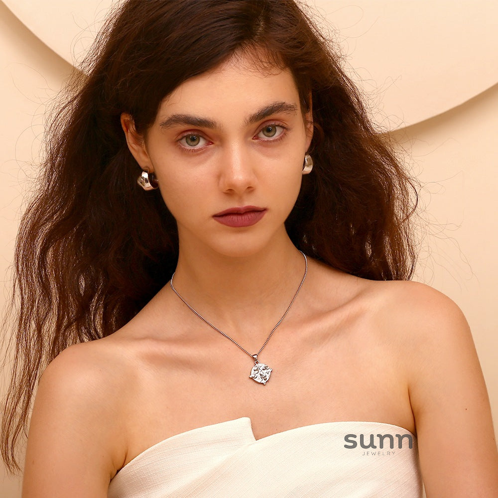 Semira Tarot Charm Necklace [DXD6YAC9]