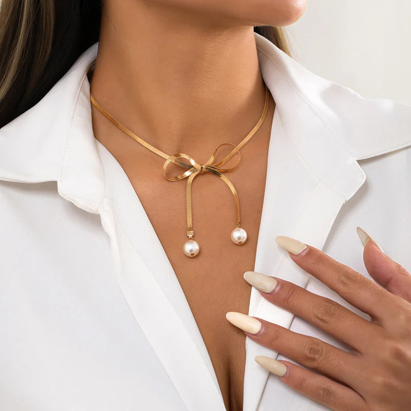 Sequoia Bowknot Pearl Choker