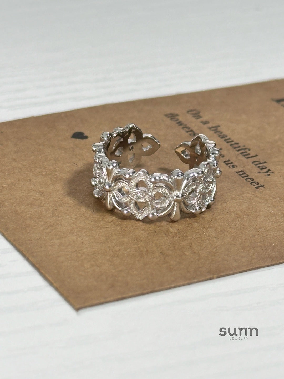 Serena Floral Carved Ring [DS4A1SDT]