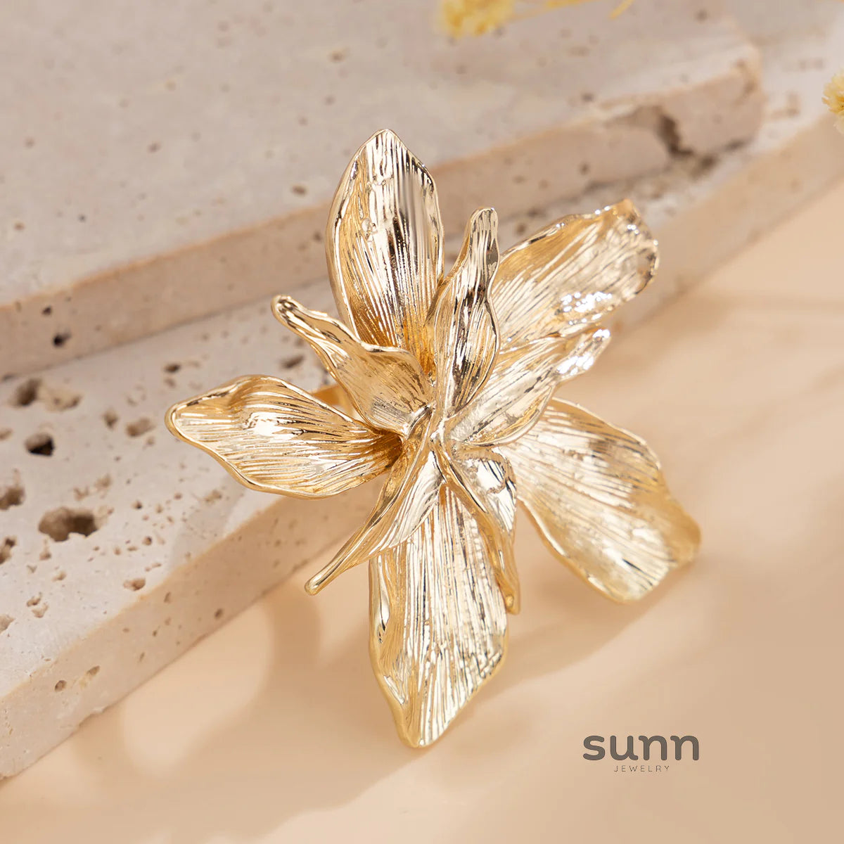 Serinity Dual Petal Ring