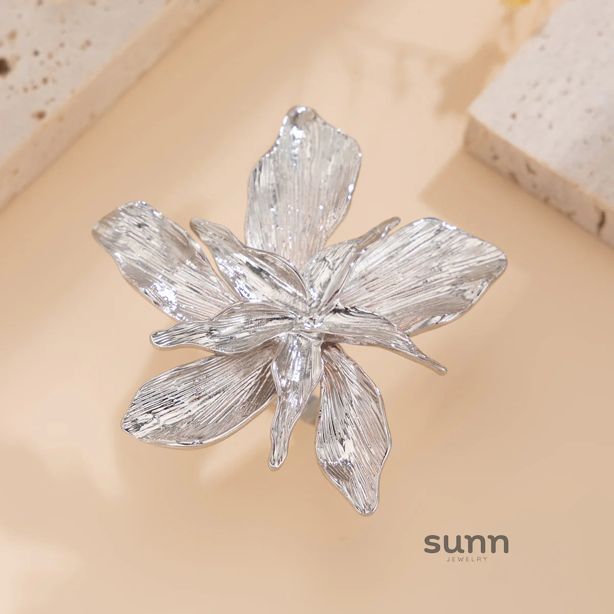 Serinity Dual Petal Ring