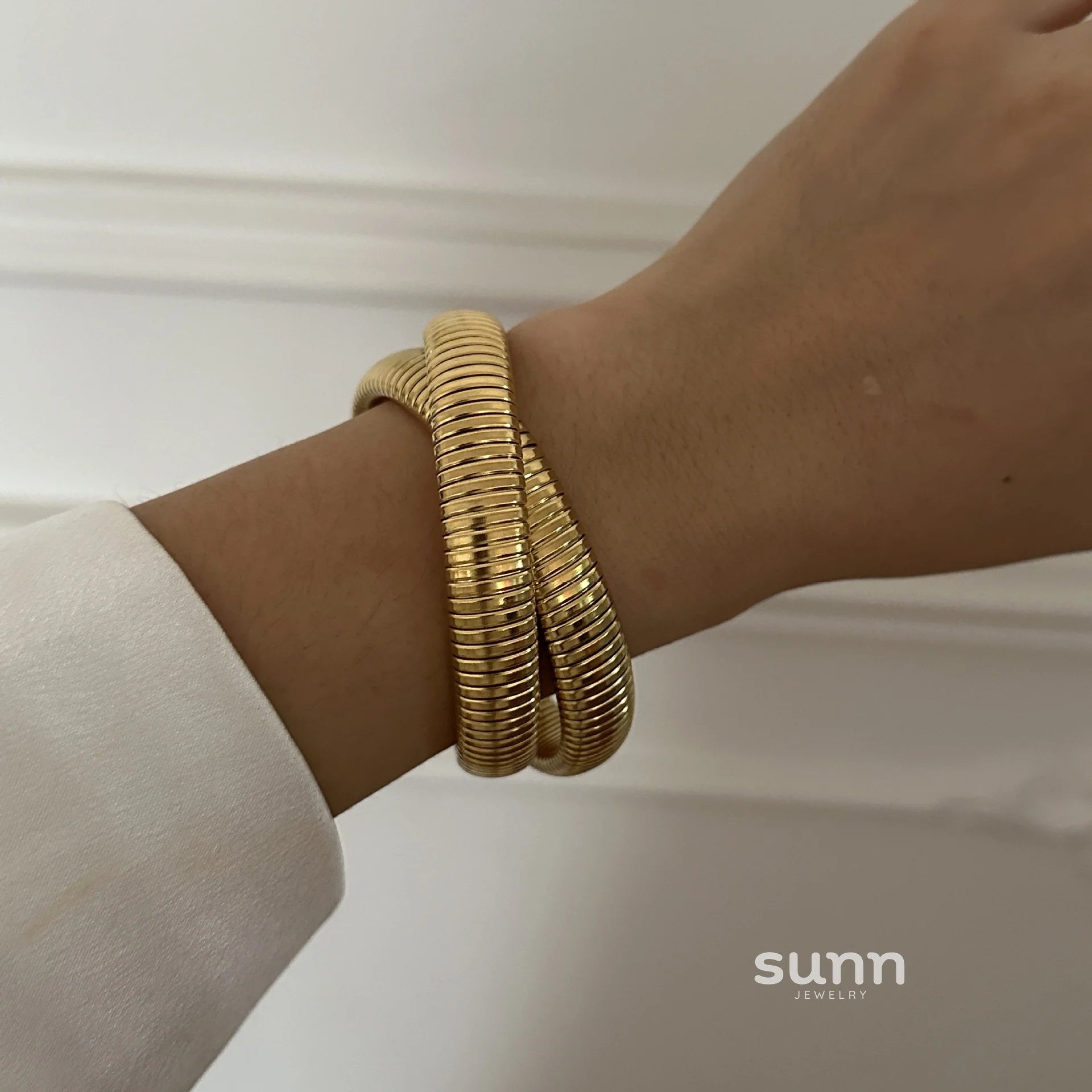 Shakira Sculptural Metal Cuff