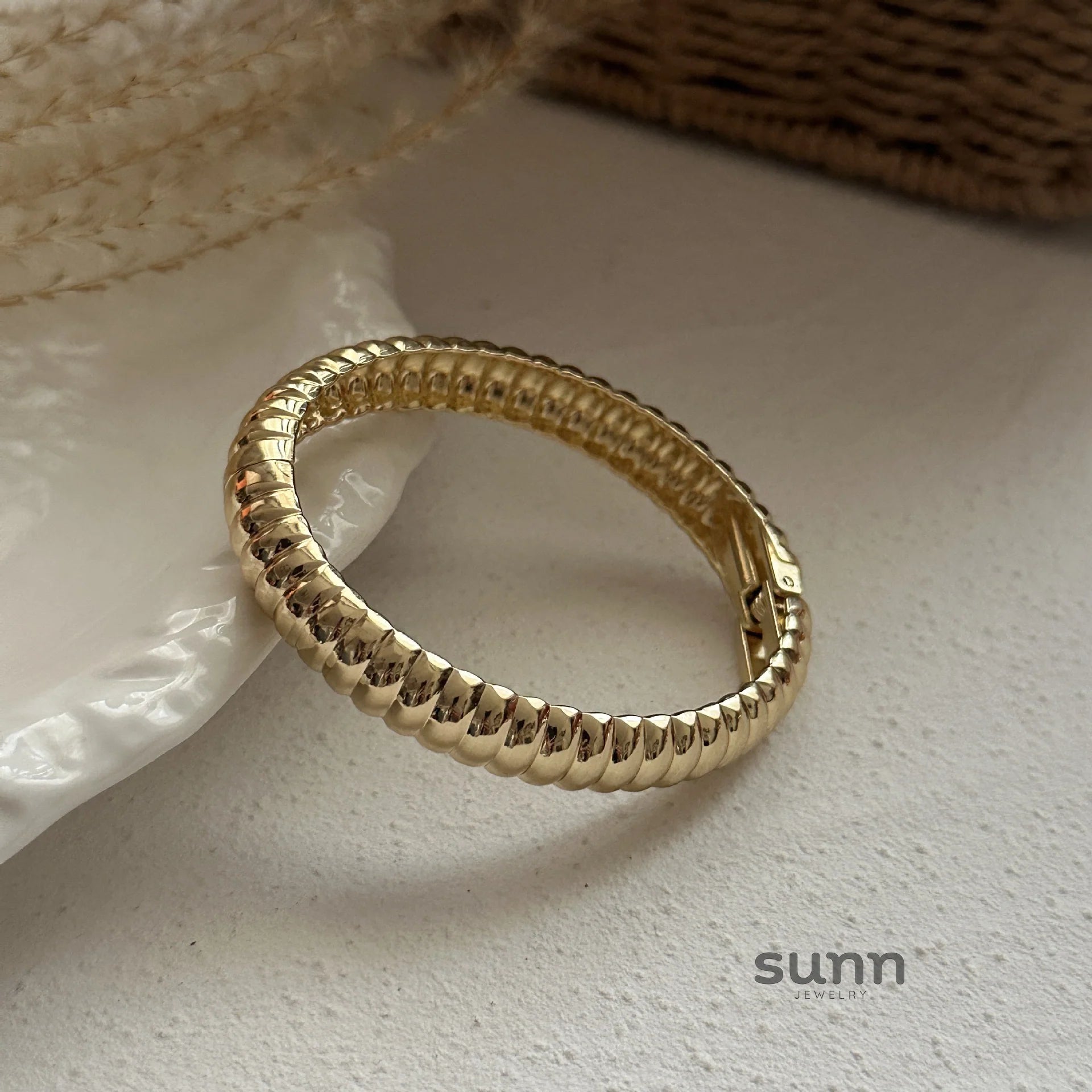 Shakira Sculptural Metal Cuff