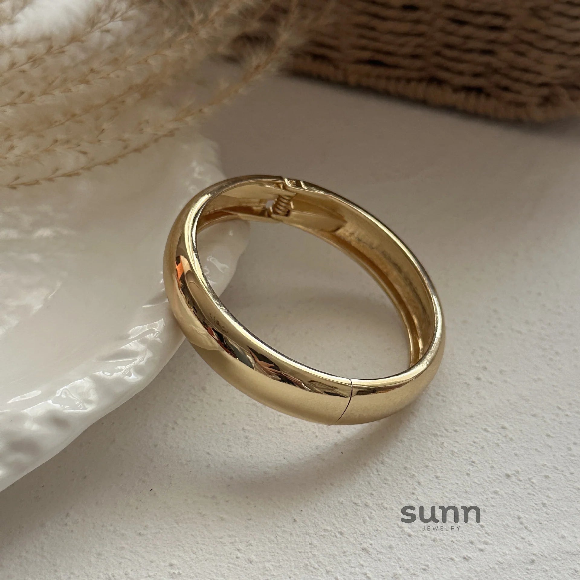 Shakira Sculptural Metal Cuff