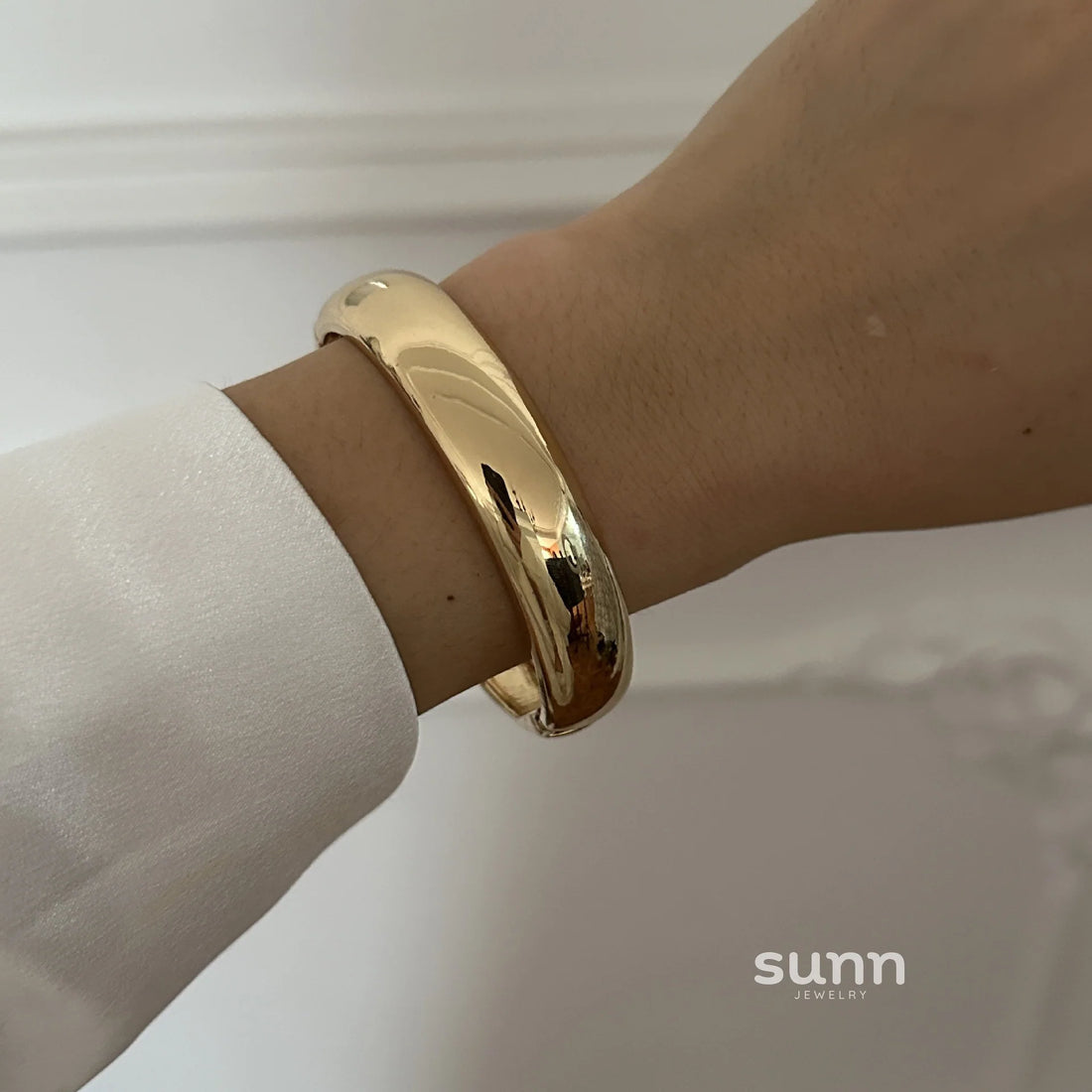 Shakira Sculptural Metal Cuff