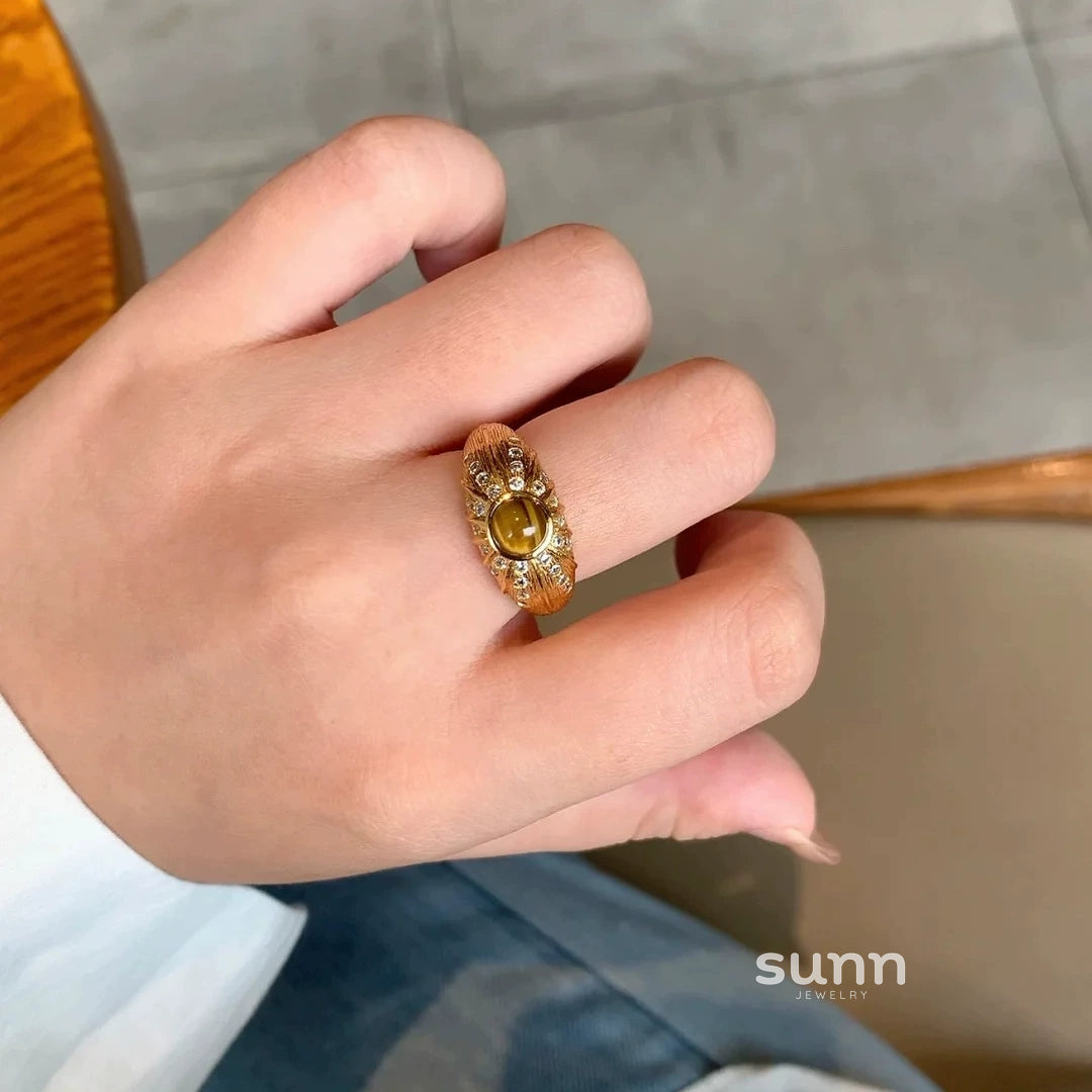 Shamiyah Vintage Tiger Eye Ring [UNNRGXCV]