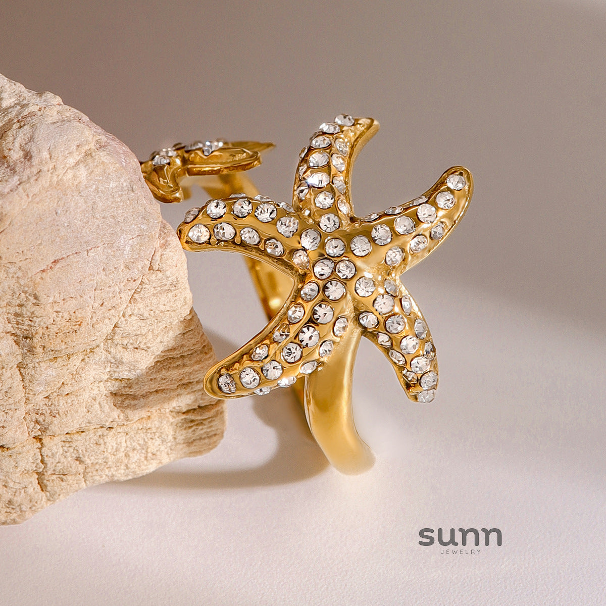 Shams Rhinestone Starfish Ring [ARW2HJM3]