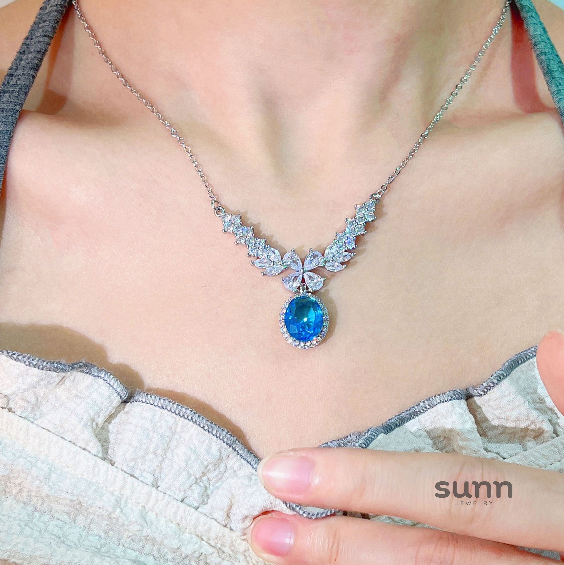 Sharlotte Aquamarine Angel Necklace [N4VJXYXJ]