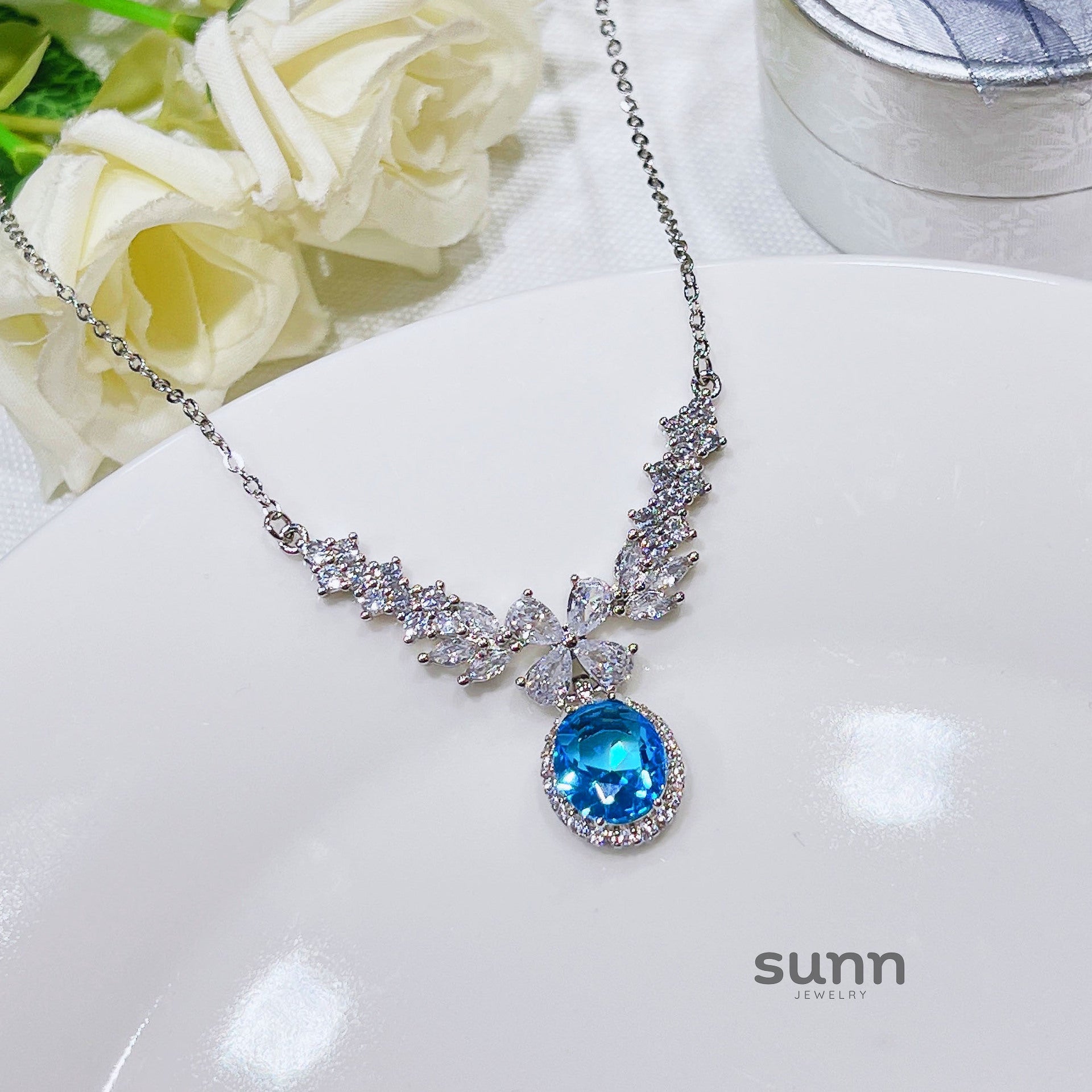 Sharlotte Aquamarine Angel Necklace [Y8L98Q6S]