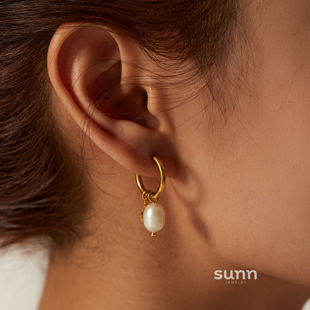 Sharlotte Freshwater Pearl Hoops [PYS5N3PF]