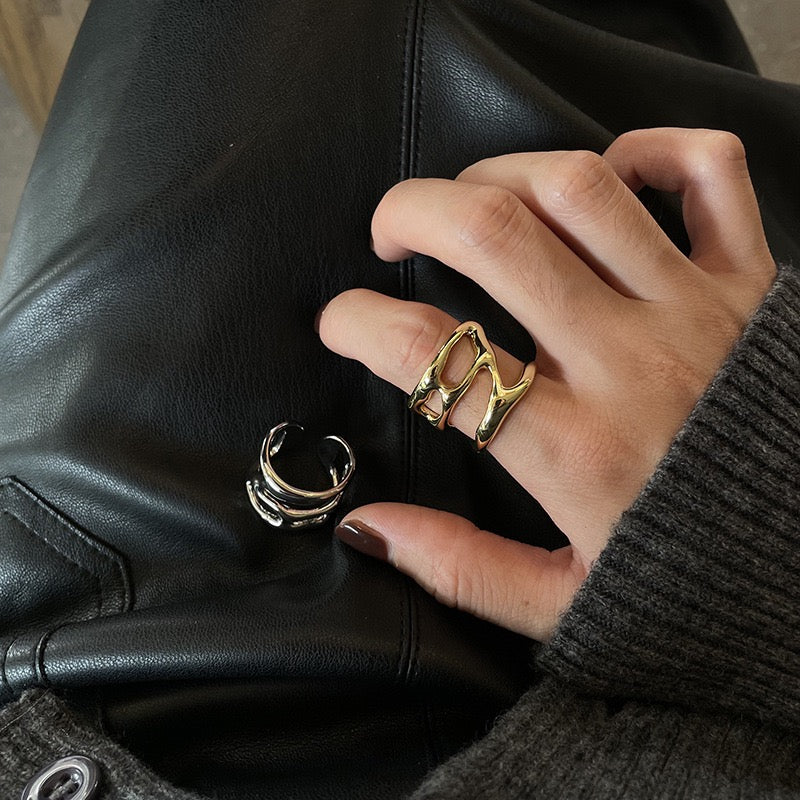 Shawna Asymmetric Stacked Ring [DJSE8TIV]
